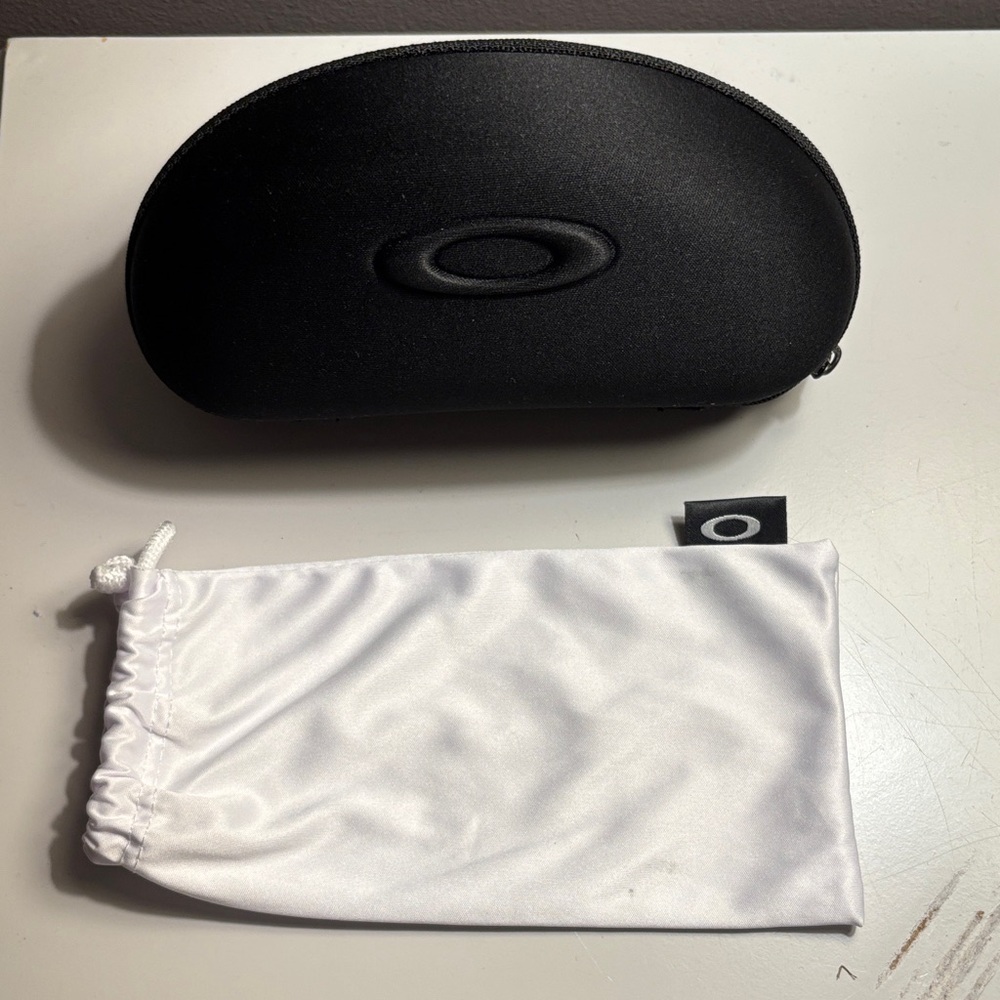 Oakley Black Case with White Pouch